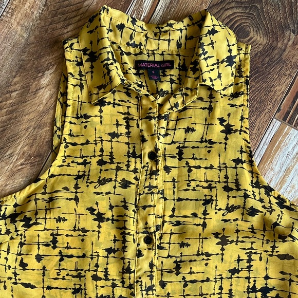 Funky Open Back Top - Picture 6 of 9